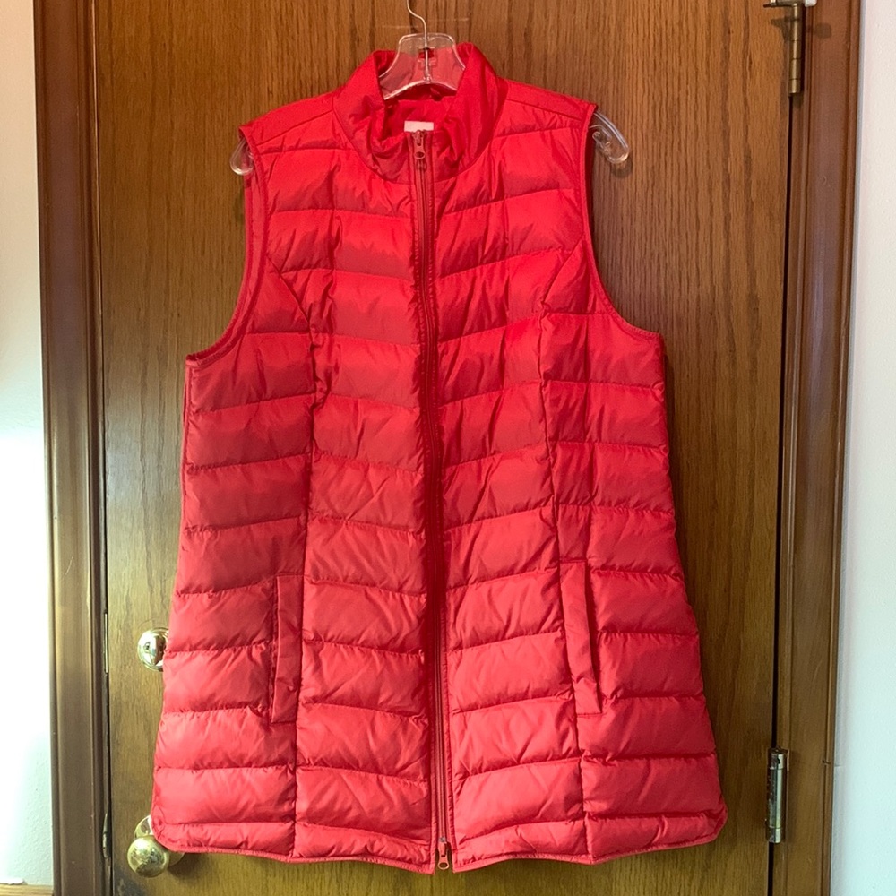 Red J. Jill Down vest. Size L